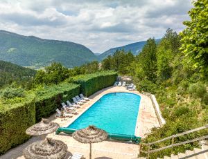 camping hautes alpes avec piscine