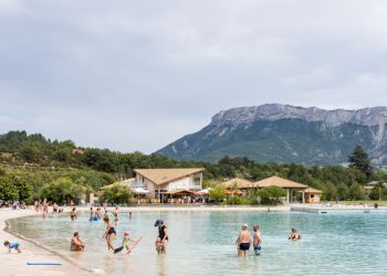 camping dans les alpes base de loisirs de la germanette