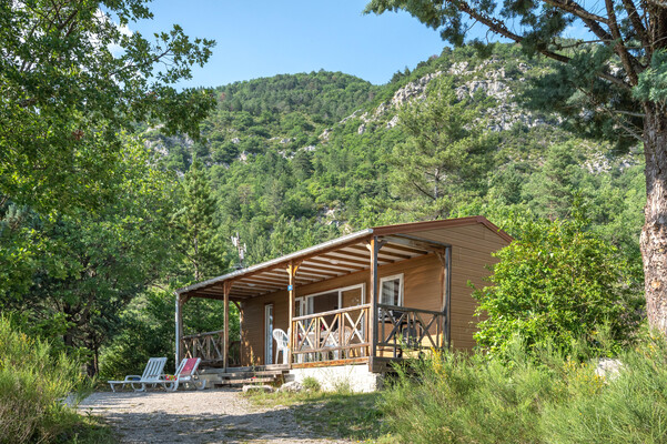 location chalet hautes alpes en bois au cœur de la nature