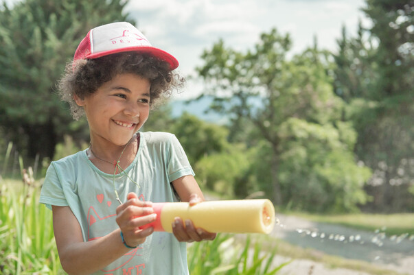 camping serres piscine jeu d'eau enfant